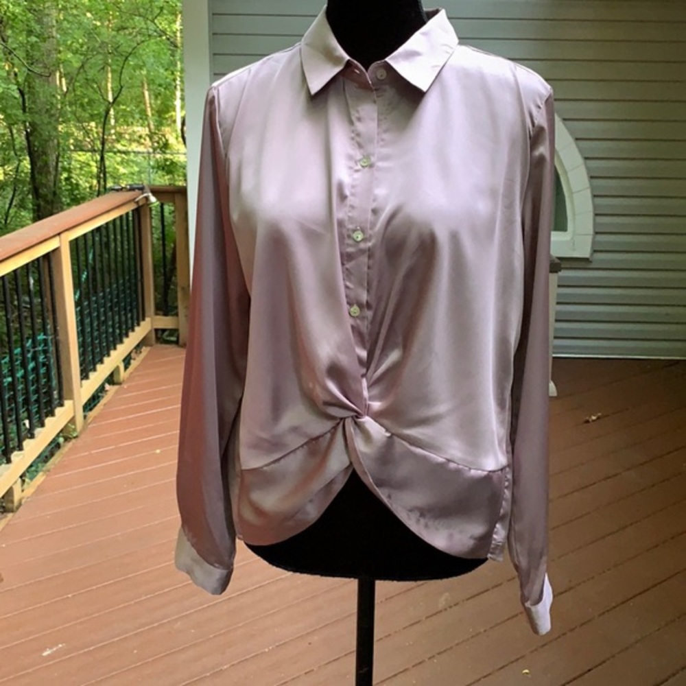 NWT Heartloom Willa Lilac Front Twist Blouse